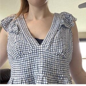 Universal Thread Black and White Ruffled Fitted Blouse